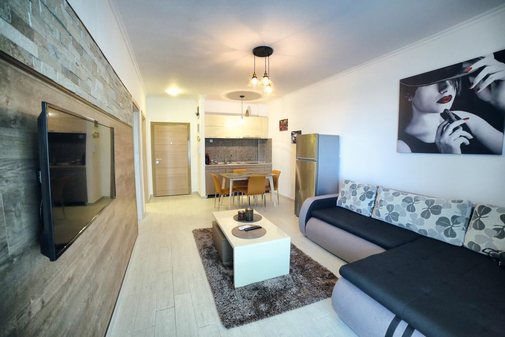 De Silva 19 Apartment *