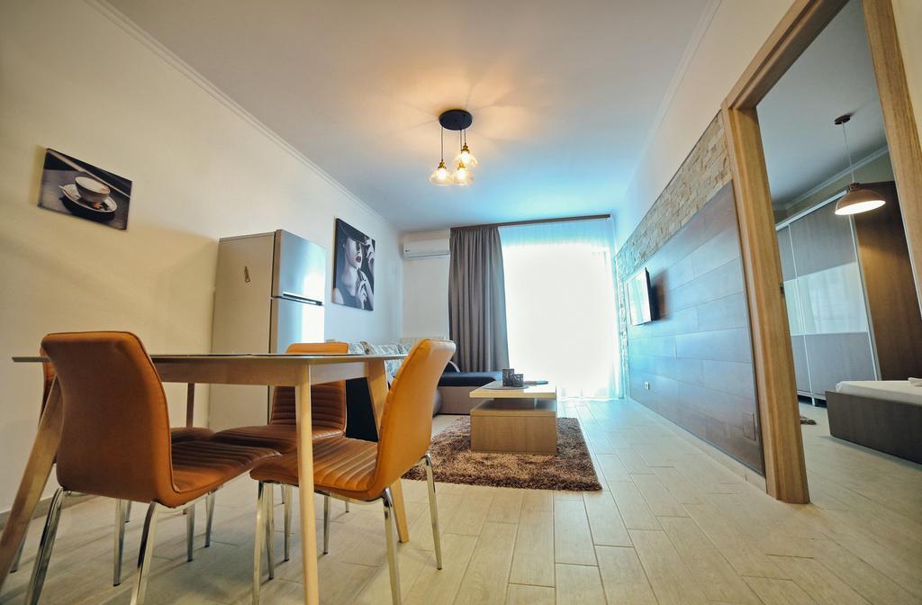 Apartment De Silva 19